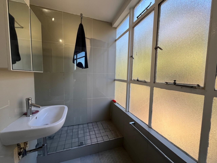 3 Bedroom Property for Sale in Vredehoek Western Cape